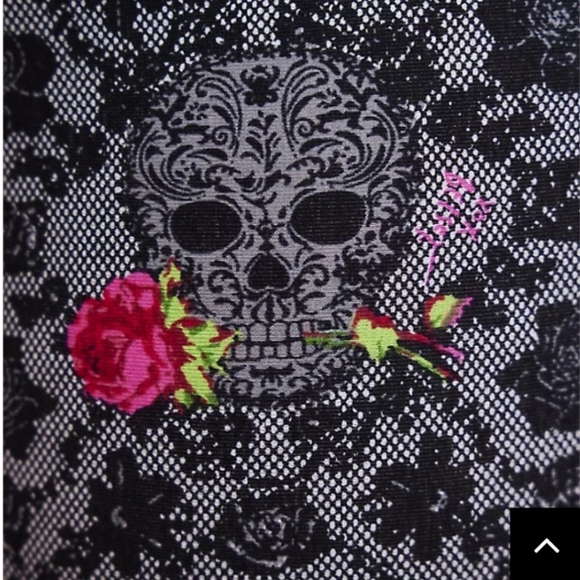 🆕💀 🌹2X BETSEY JOHNSON FLORAL SKULLS TUNIC BLOUSE 🌹 💀 - Picture 8 of 8